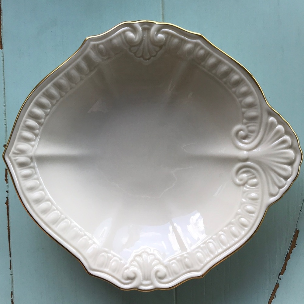 Lenox Dish - Off White w/ Gold Color Rim